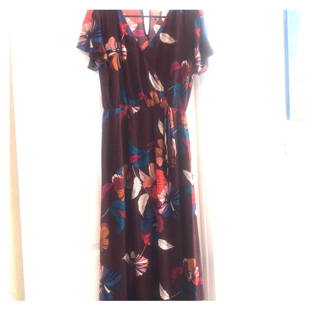 Maurices Flower V Neck Wrap Dress Small